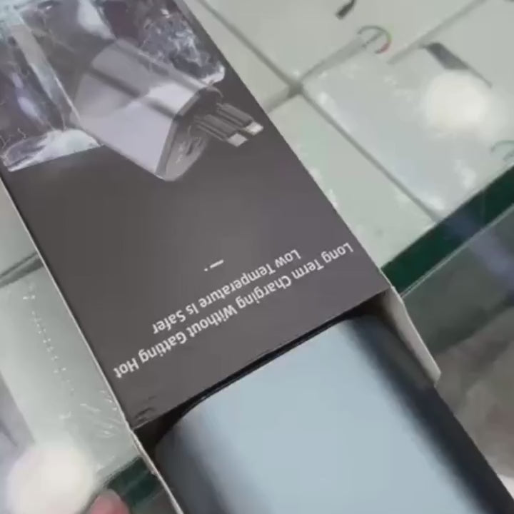 شاحن سيارة سريع وأنيق 4 في 1 - منافذ من النوع C، وiPhone، وUSB-A، وUSB-C - 120 واط بجودة ممتازة